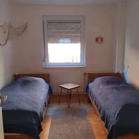 Neu! Lentz Hafenstadt Apartment Emden